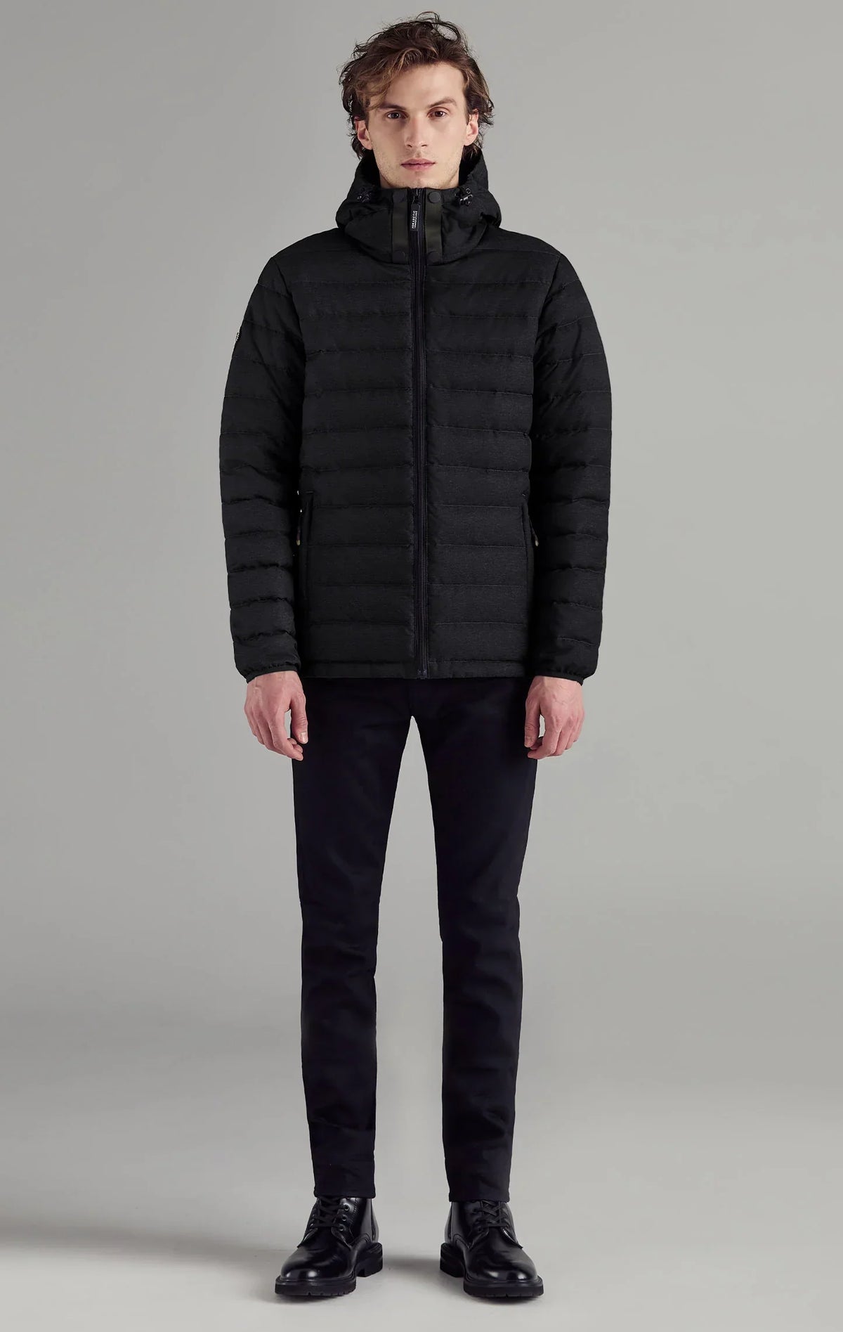 Men’s hooded lightweight puffer jacket