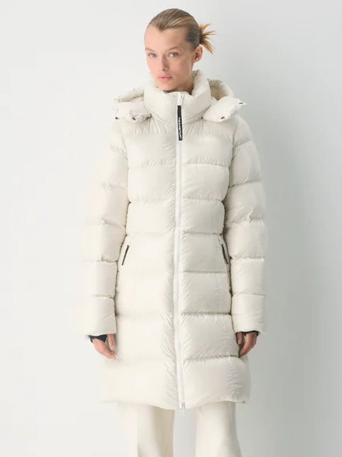 Aritzia-The-Supersnug-Puff-Mid-Hi-Gloss-White