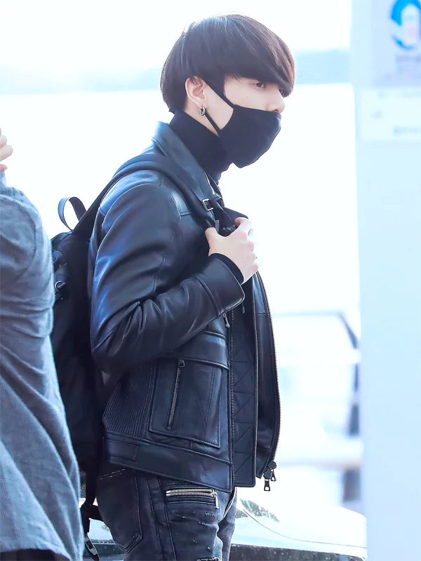 BTS-Incheon-Airport-Jungkook-Black-Leather-Jacket-05