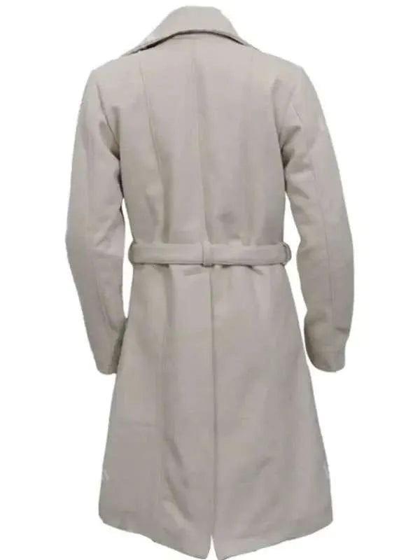 Beth Dutton Kelly Reilly  New Coat