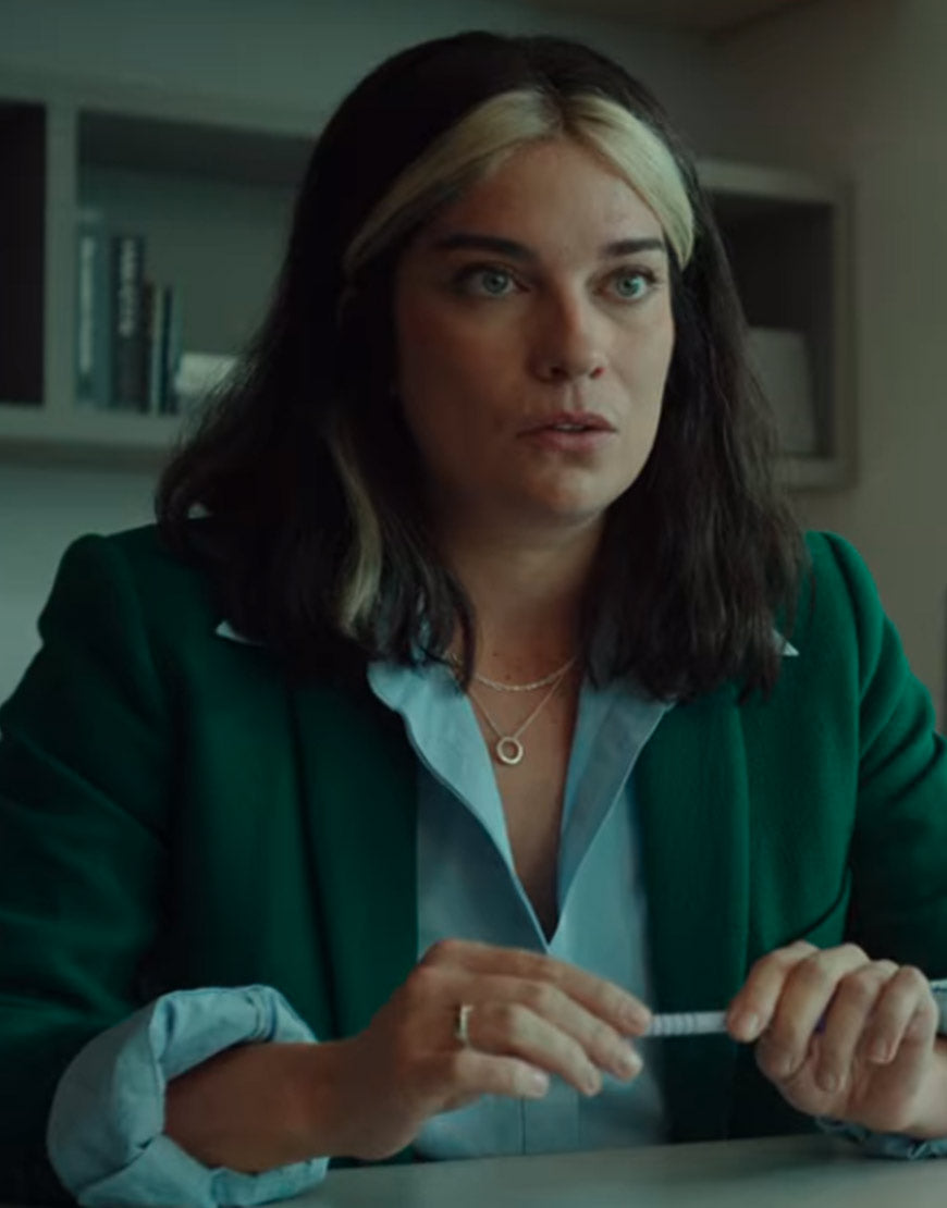 
  Annie Murphy Black Mirror S06 New Green Blazer
