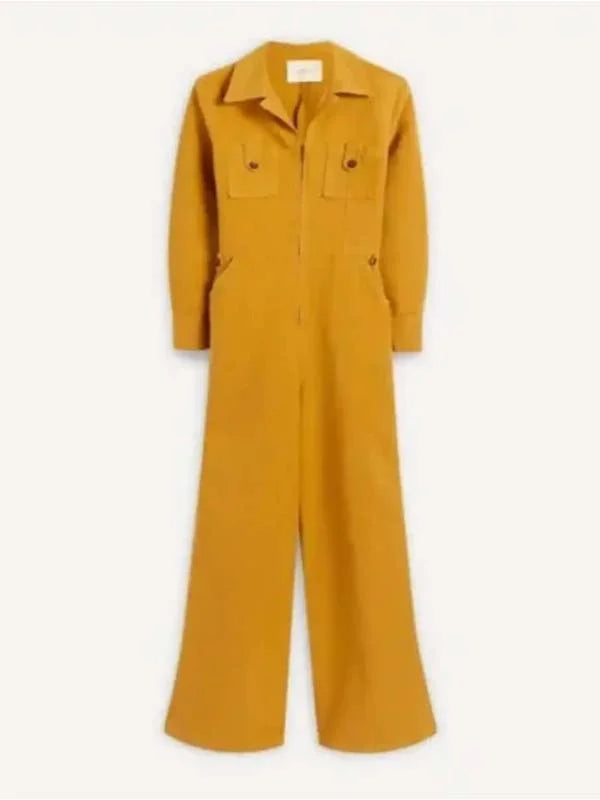 Black Mirror S06 Salma Hayek Yellow Jumpsuit
