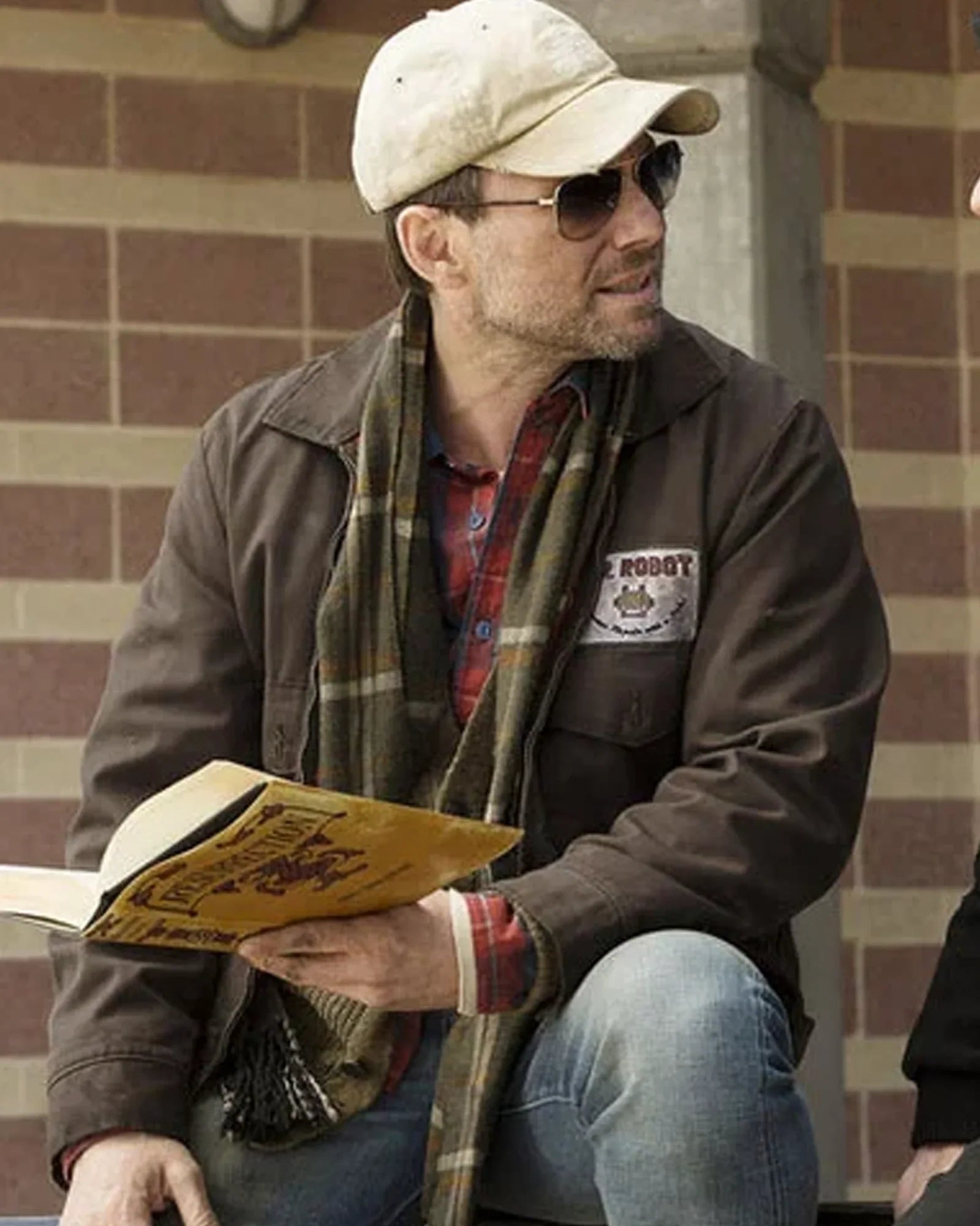 Christian-Slater-Mr-Robot-Jacket
