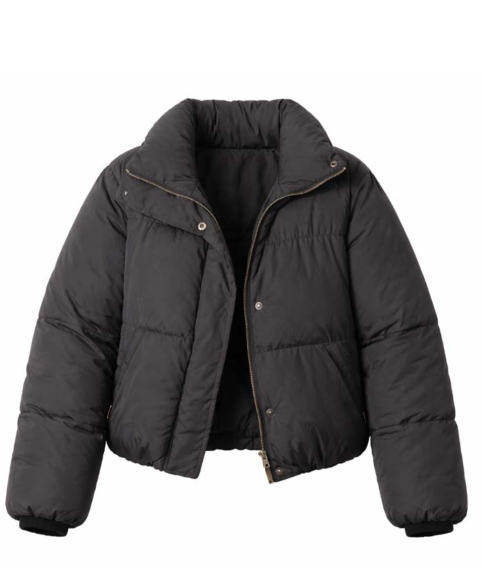 D’Arcy Carden Vacation Rentals 2026 Jacket