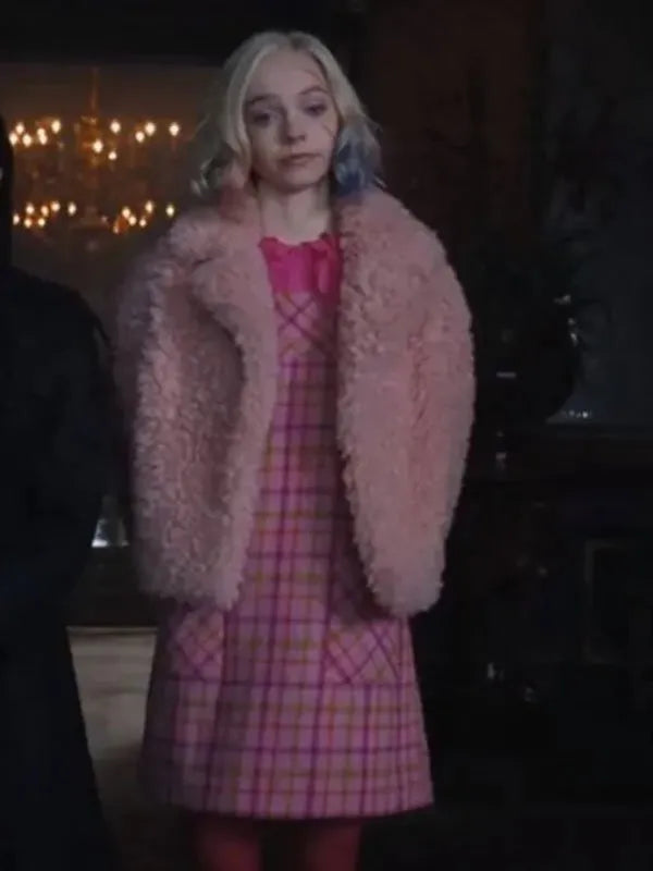   Emma Myers Wednesday 2022  Fur Jacket