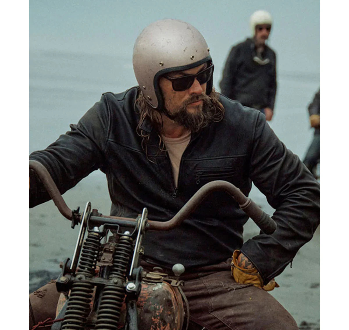 Jason-Momoa-TV-Series-On-The-Roam-2024-Black-Jacket