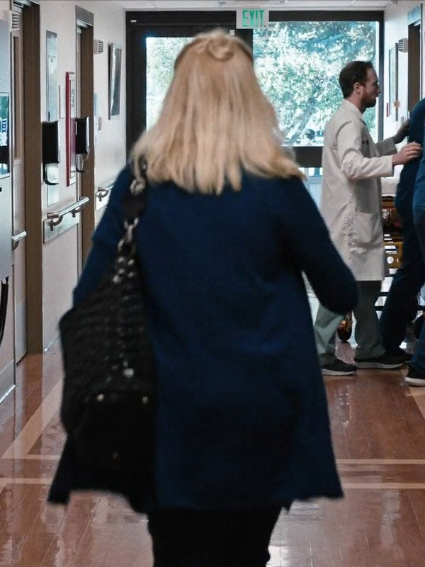
Kelly Reilly Beth Dutton   New Coat