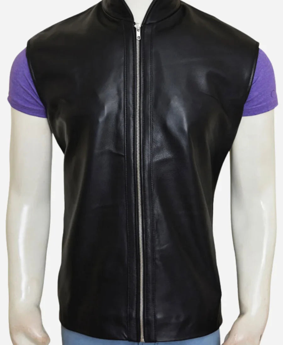 Lewis-Medlock-Deliverance-Movie-Burt-Reynolds-Black-Vest