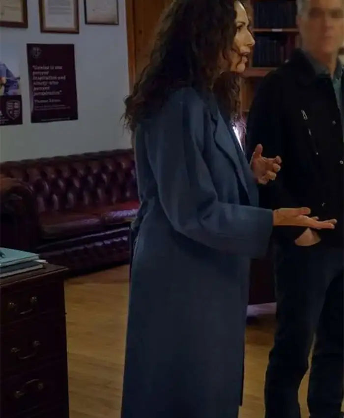 Minnie Driver Run Away S01 Blue Wool Coat