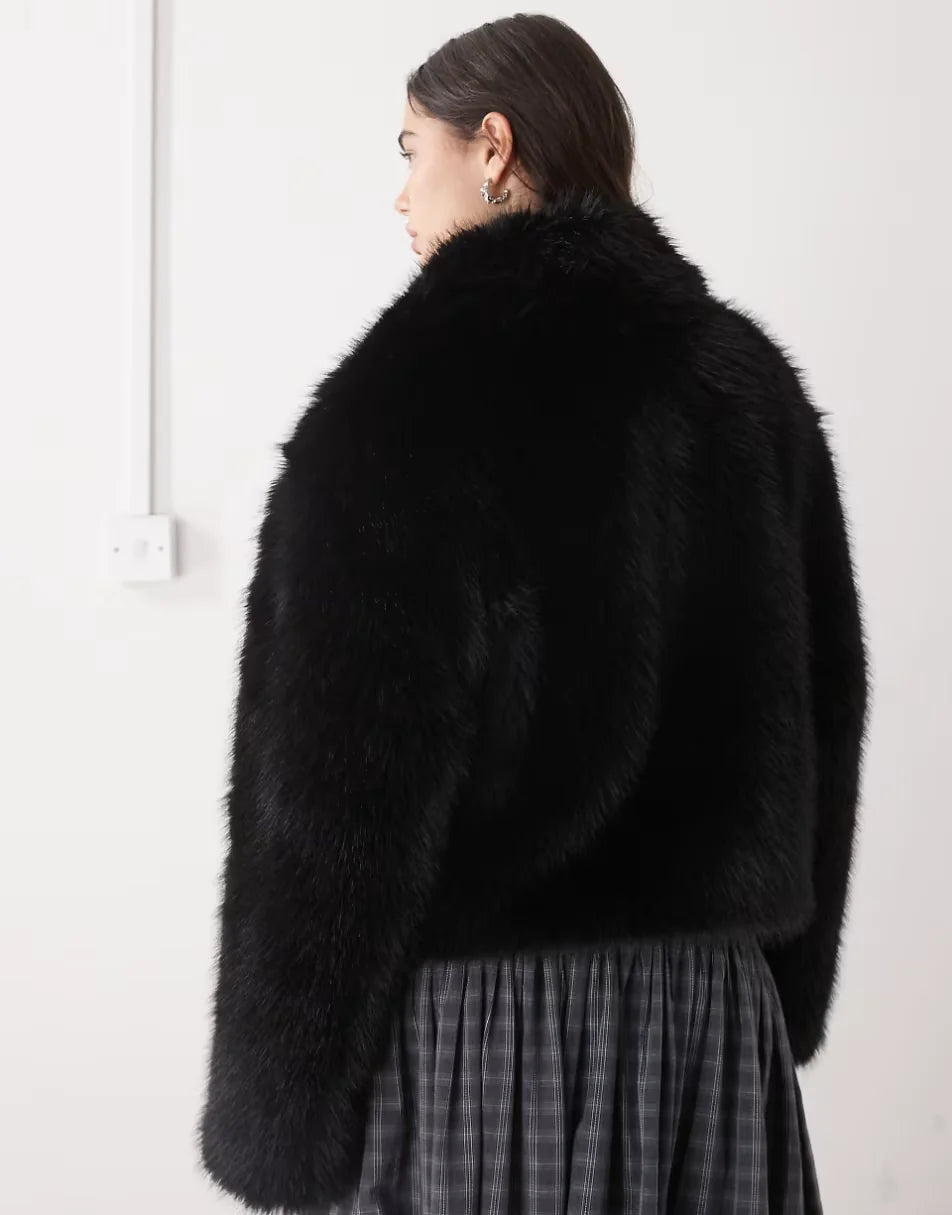 Monki-Short-Faux-Fur-Jacket-Back