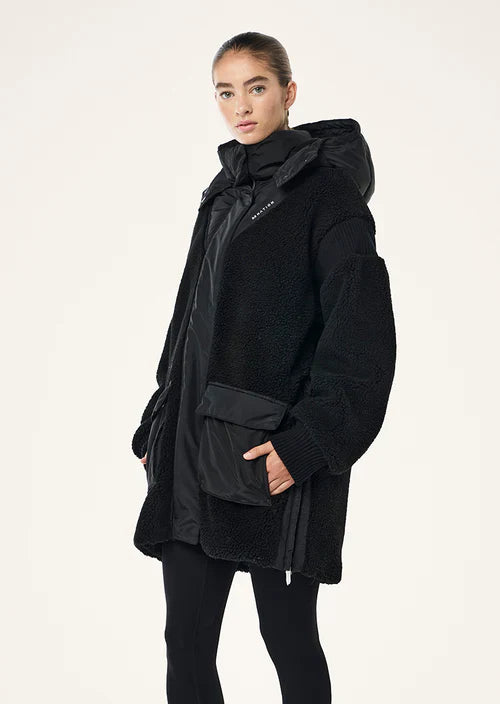 Pe-Nation-District-2.0-Jacket-In-Black