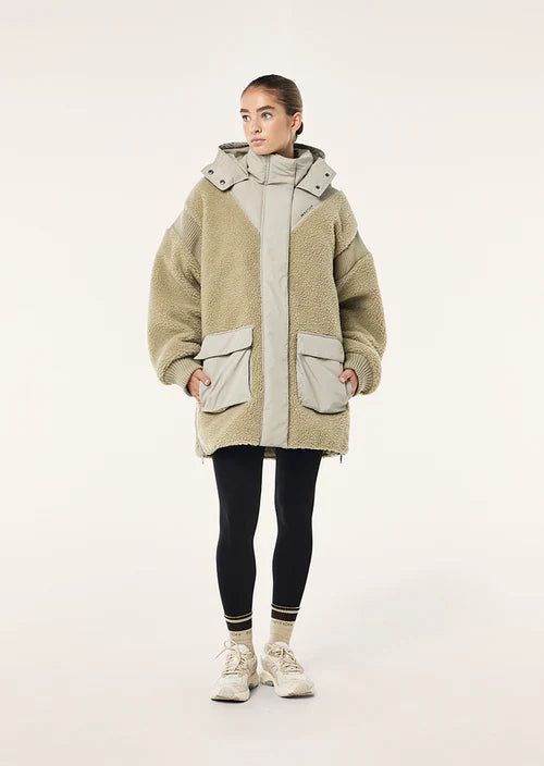 PeNation-District-Jacket-Biscuit