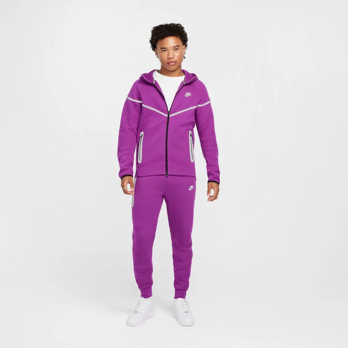 nike-sportswear-tech-fleece-full-zip-windrunner-reflective-details-hoodie-bold-berry